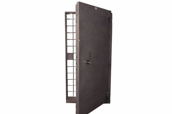 Бронированные двери Cosmo - Дверь в оружейную комнату